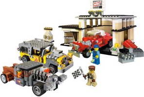 Набор LEGO 10200 Тюнинг-Ателье