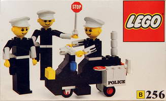 Набор LEGO 256 Полицейские и мотоцикл