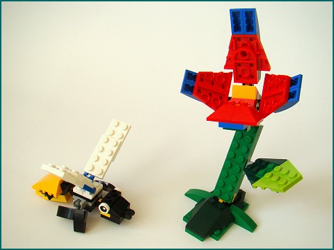 Набор LEGO Цветок и пчела