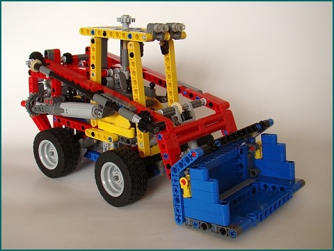 Набор LEGO Компактный погрузчик на колесном ходу