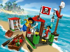 Набор LEGO 7073 Убежище Пиратов