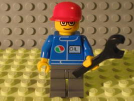 Набор LEGO 7907-14 Механик с гаечным ключом
