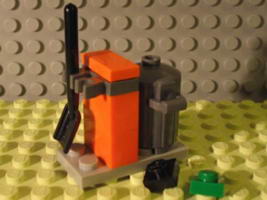 Набор LEGO 7907-21 Мусорная корзина и лопата