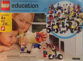 Набор LEGO 9247 Жители Города