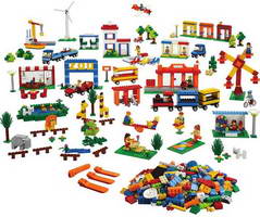 Набор LEGO 9389 Городская жизнь