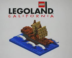 Набор LEGO LLCA30 Pirate Ship Diorama (LLCA Ambassador Pass Exclusive)