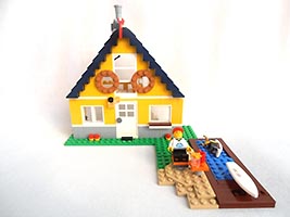 Набор LEGO Домик у бассейна