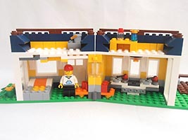 Набор LEGO 31035 Дом диджея