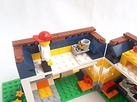 Набор LEGO 31035 Дом диджея