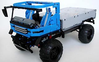 Набор LEGO Грузовик Ивеко XTR