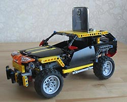 Набор LEGO Тойота Ланд Крузер с держателем телефона