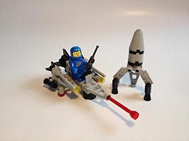 Набор LEGO Мини-истребитель 'Титановый кинжал' с радиоуправляемой ракетой