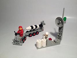 Набор LEGO Центр связи с ракетой