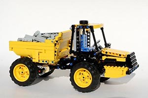 Набор LEGO Специальный грузовик Катерпиллар JCB-714