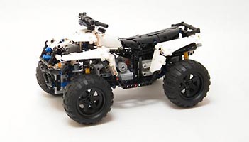 Набор LEGO Полноприводный квадроцикл с мотором