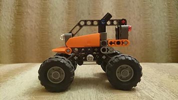 Набор LEGO Раллийные грузовики