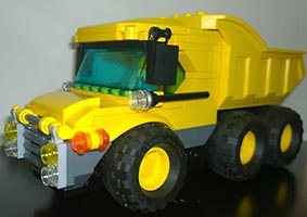 Набор LEGO Большой желтый самосвал