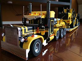Набор LEGO MOC-2980 Тягач Петербильт 379 (черно-желтый)