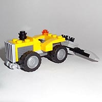 Набор LEGO Маленький трактор с сеялкой