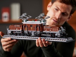 Набор LEGO Crocodile Locomotive