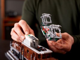 Набор LEGO Crocodile Locomotive