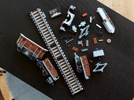 Набор LEGO Crocodile Locomotive