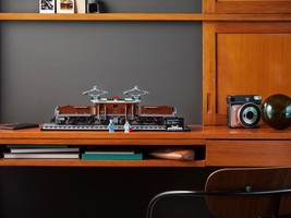 Набор LEGO Crocodile Locomotive