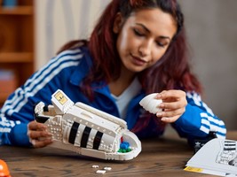 Набор LEGO adidas Originals Superstar