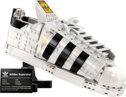 Набор LEGO adidas Originals Superstar