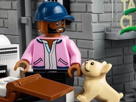 Набор LEGO Queer Eye: The Fab 5 Loft