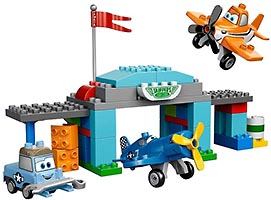 Набор LEGO 10511 Лётная школа Шкипера