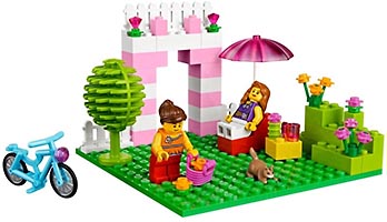 Набор LEGO Чемоданчик с кубиками для девочек 