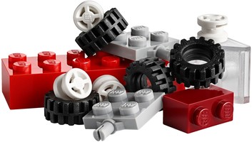 Набор LEGO Чемоданчик для творчества и конструирования