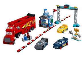 Набор LEGO 10745 Финальная гонка Флорида 500 