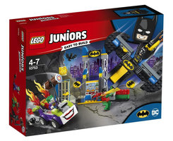 Набор LEGO 10753 Нападение Джокера на Бэтпещеру
