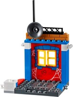 Набор LEGO Решающий бой Человека-паука против Скорпиона
