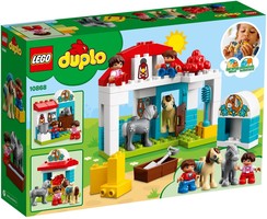 Набор LEGO Конюшня на ферме