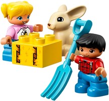 Набор LEGO День на ферме