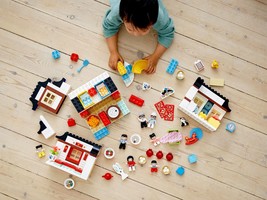 Набор LEGO Happy Childhood Moments