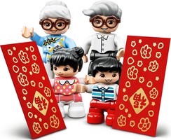 Набор LEGO Happy Childhood Moments