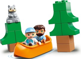 Набор LEGO Family Camping Van Adventure