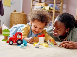 Набор LEGO Farm Tractor & Animal Care