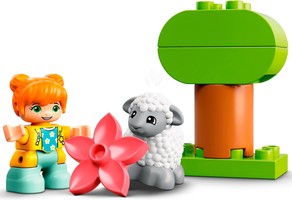 Набор LEGO Farm Tractor & Animal Care