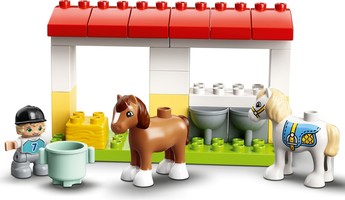 Набор LEGO Horse Stable and Pony Care