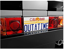 Набор LEGO Назад в будущее: DeLorean машина времени