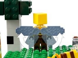 Набор LEGO The Bee Farm