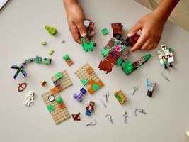 Набор LEGO The Jungle Abomination