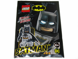 Набор LEGO 211901 Batman with Bat-a-Rang foil pack