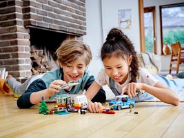 Набор LEGO Caravan Family Holiday