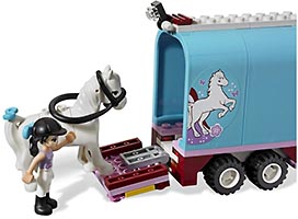 Набор LEGO Трейлер для лошадки Эммы 